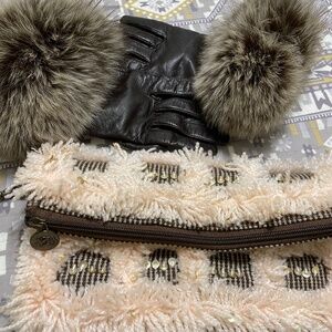 Genuine leather and Cashmere Fox trimmed Gloves with purse